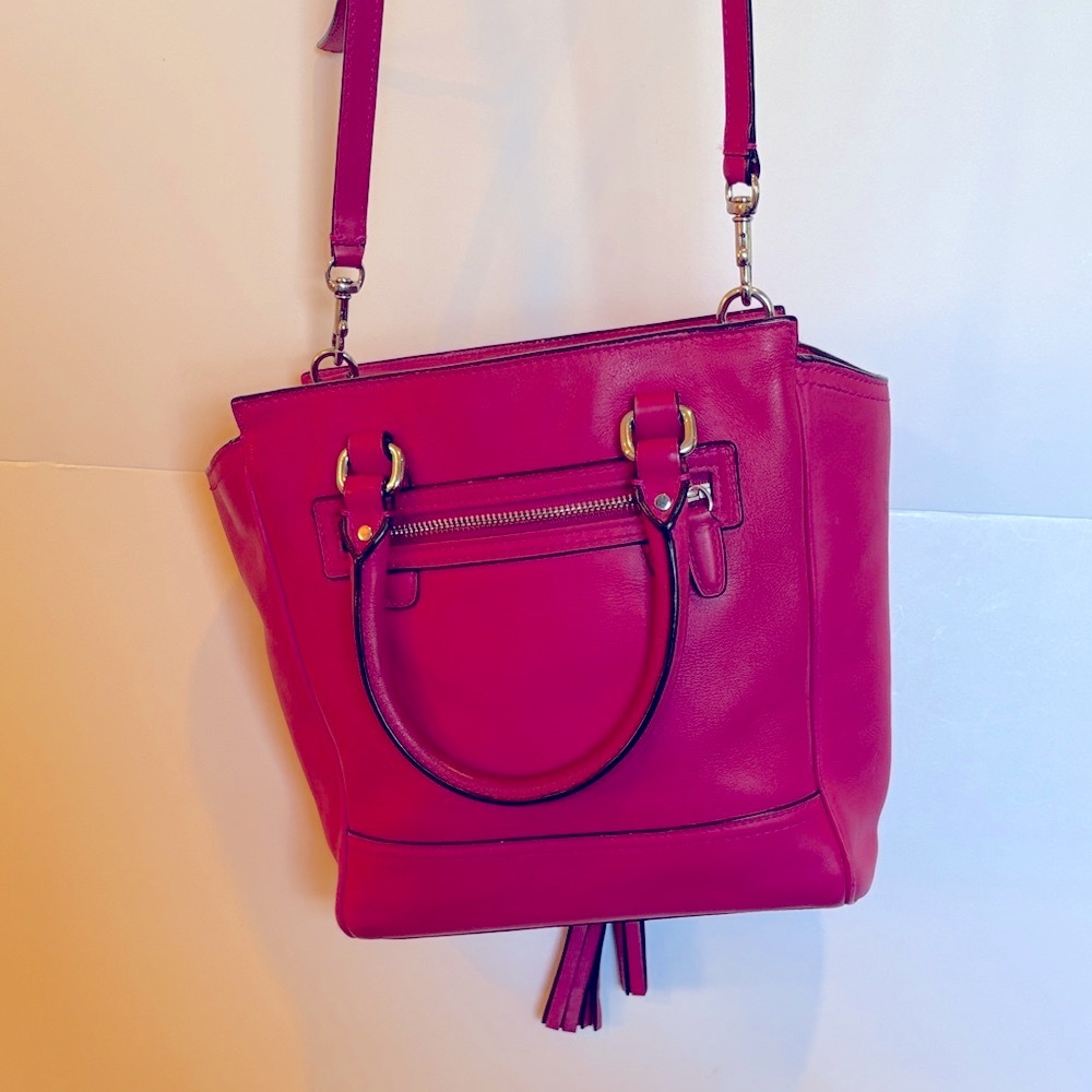 Coach Tanner Tassel Fuchsia Leather Shoulder/Crossbody Bag - Like New! - Picture 5 of 15